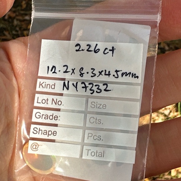 2.26 Natural Ethiopian Welo opal cabochon - Picture 4 of 17